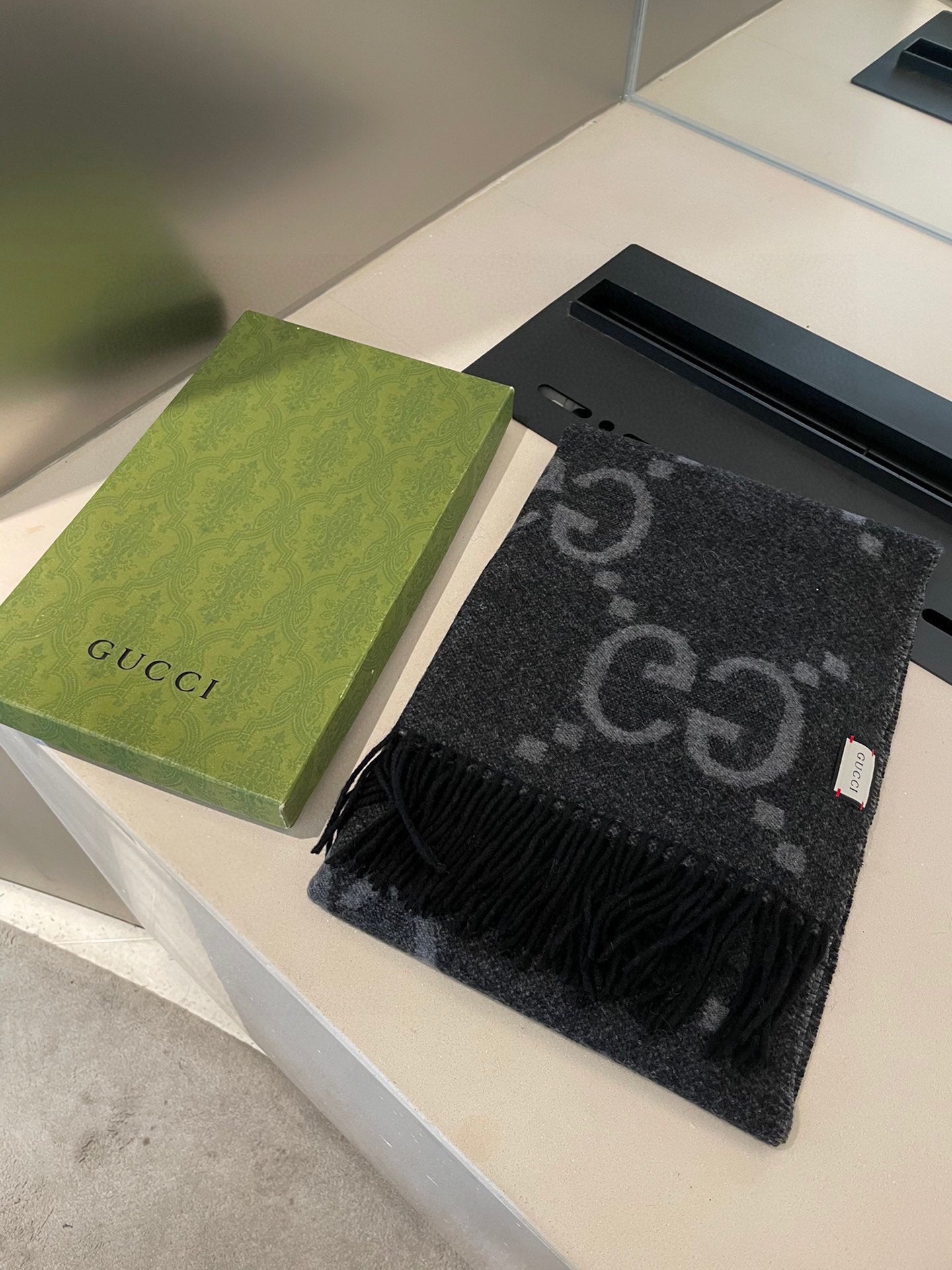 Premium Double-Sided Cashmere Scarf – Luxury Jacquard Winter Wrap