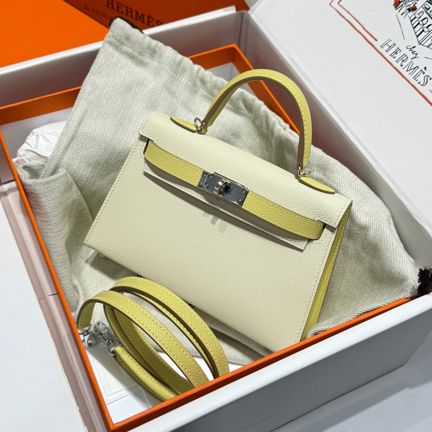 Mini Top Handle Bag – Premium Compact Handbag Milkshake White / Chick Yellow