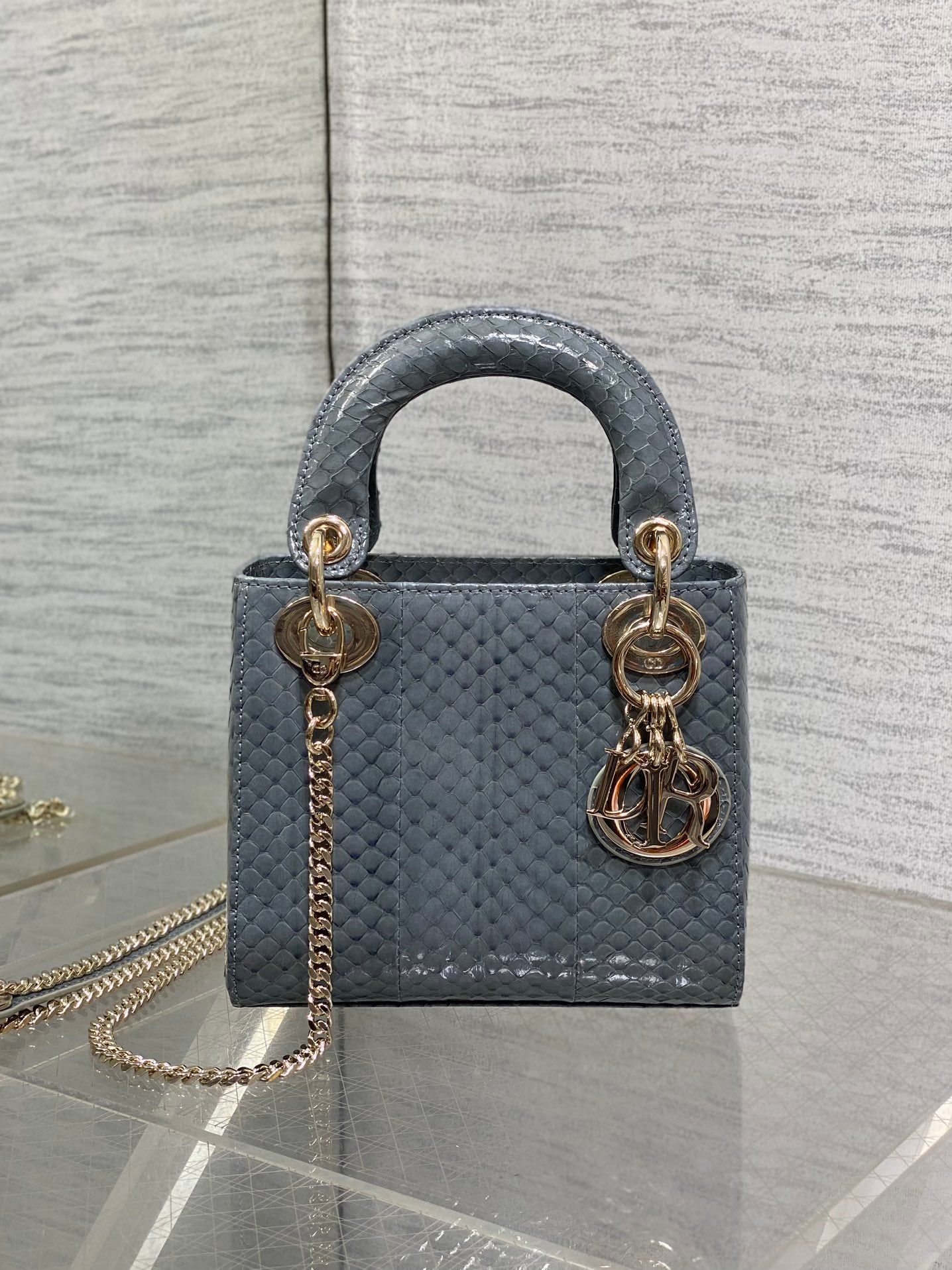 Snakeskin Texture Mini Handbag – Premium 3-Compartment Bag