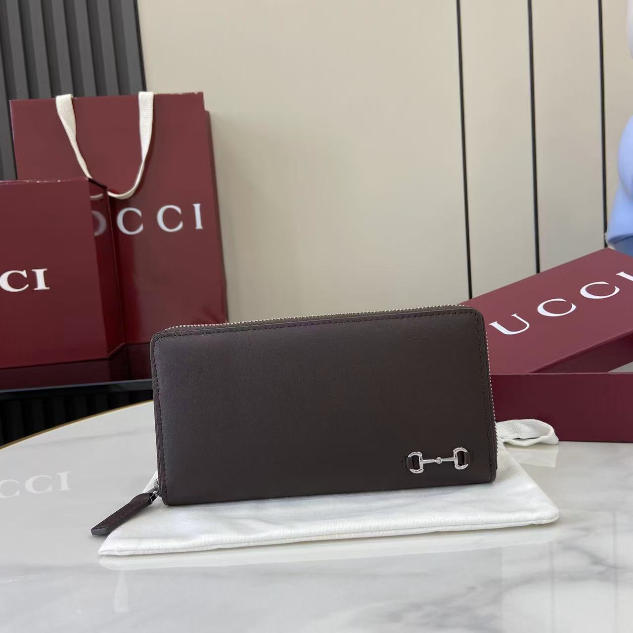 Premium Leather Zip Wallet – Luxury Long Wallet for Men &amp; Women
