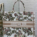 Floral Embroidery Canvas Tote – Premium Large Capacity Bag